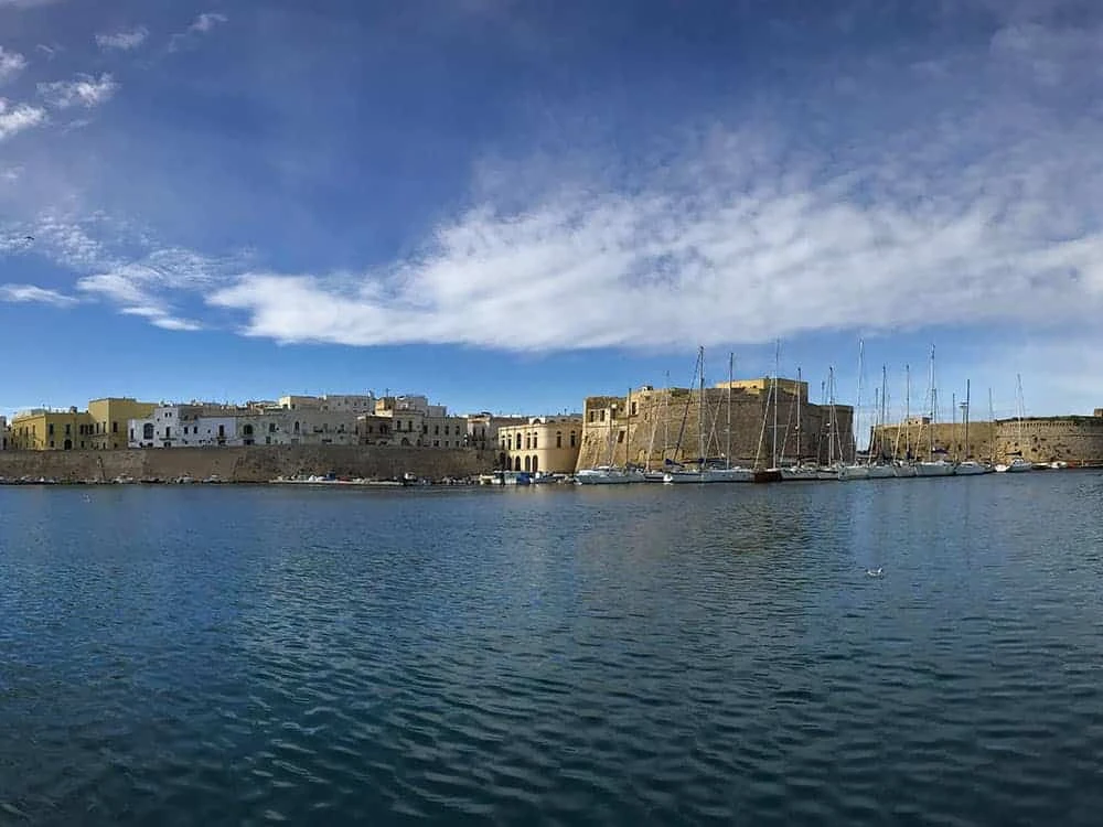 amazing-puglia-sassi-trulli-and-salento